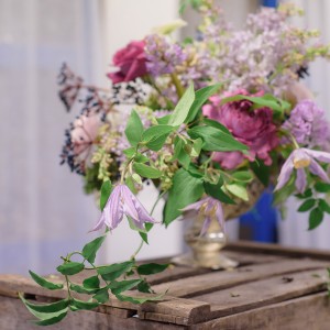 Arranging summer flowers with jay Archer