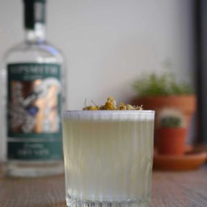 Chamomile-Gin-Fizz+cocktail